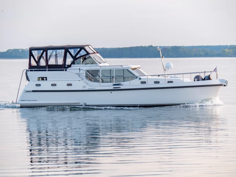 Alquiler de embarcaciones Gruno Gruno Classic 41 enWaren (Müritz) en Samboat