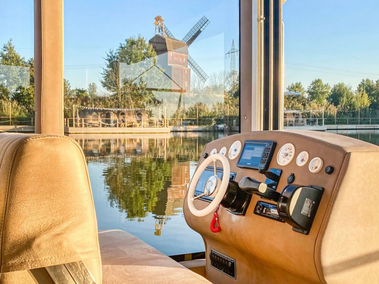 Alquiler de barcos Buchholz barato de Luxboot