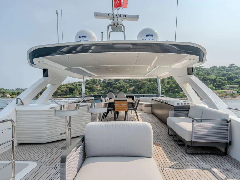 Yate de lujo para alquilar Antibes al mejor precio