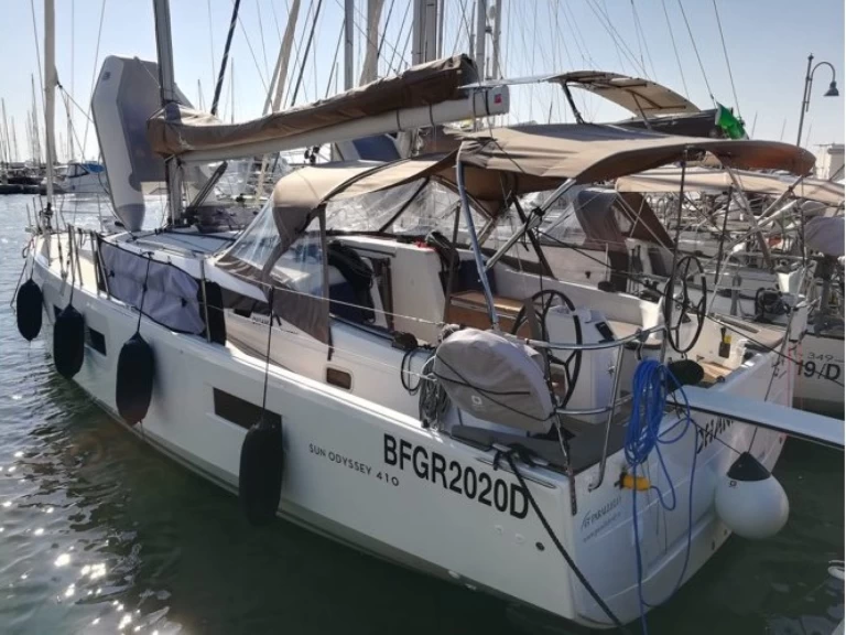 Alquiler San Vincenzo - Jeanneau Sun Odyssey 410 en SamBoat