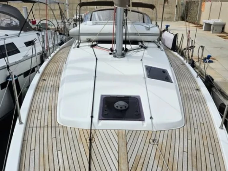 Velero para alquilar San Vincenzo al mejor precio