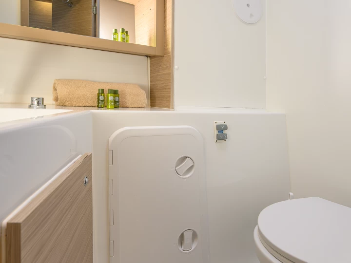 Alquiler Catamarán Lagoon con o sin  título de navegación