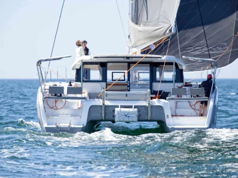 Catamarán para alquilar La Trinité-sur-Mer al mejor precio