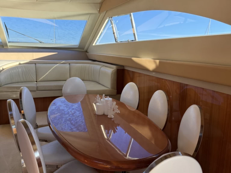 Alquiler de barcos Fontvieille barato de 72 Flybridge