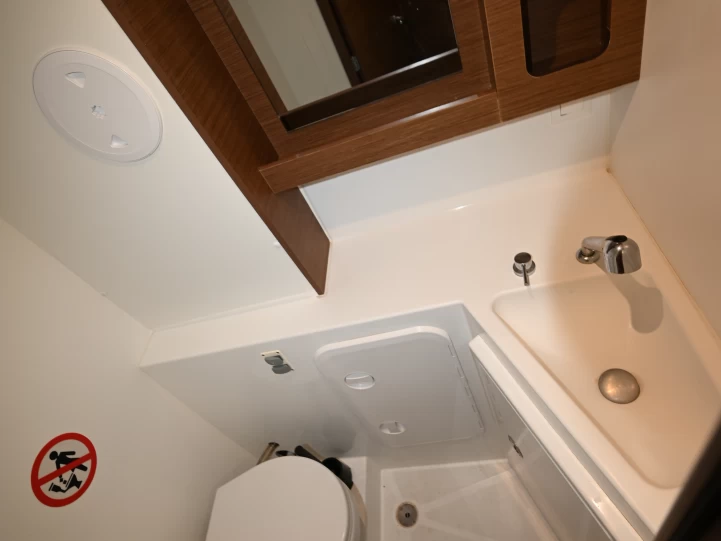 Alquiler de barcos Lefkáda barato de Lagoon 42