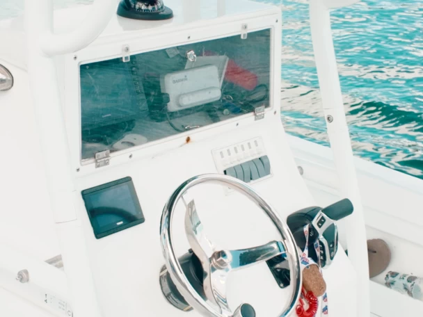 Alquiler de barcos Le Gosier barato de Forbin 23