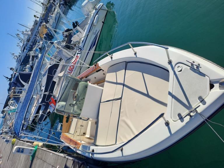 Alquiler Lancha Ranieri con o sin  título de navegación