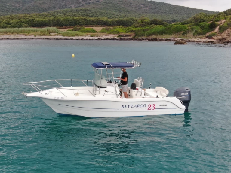 Alquiler de Sessa Marine Key Largo 23 en Macinaggio