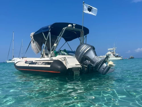 Alquiler Neumática Zar con o sin  título de navegación