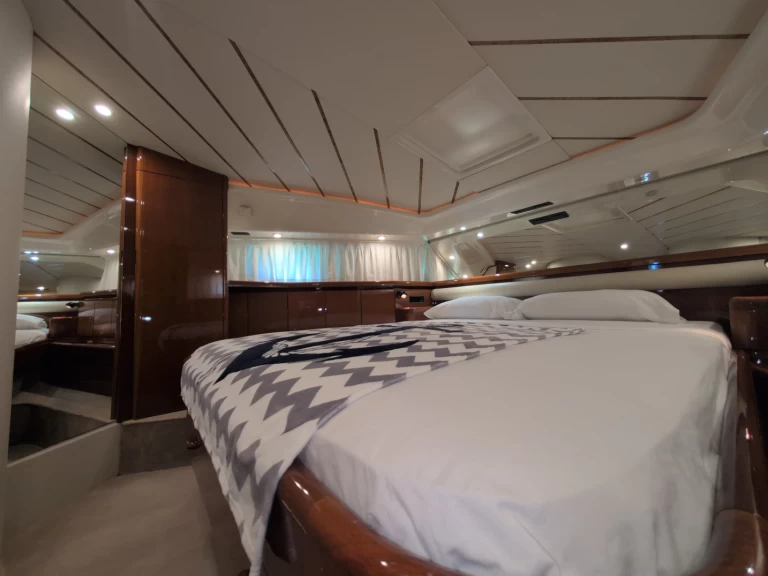 Alquiler de Lancha, con o sin patrón Ferretti Cádiz