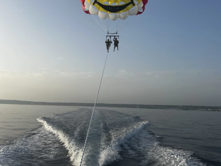 Alquiler de embarcaciones Mercan Parasailing 28 enTorre Vado en Samboat