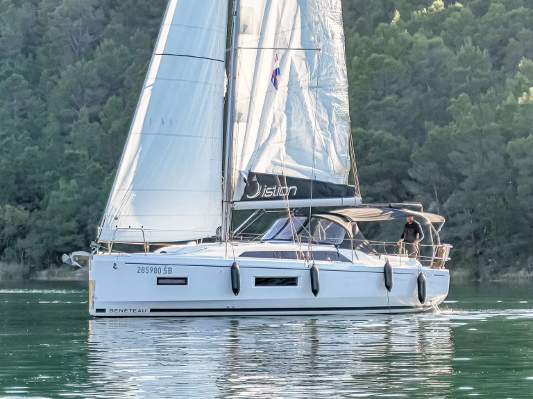 Alquiler de Bénéteau Oceanis 37.1 en Skradin