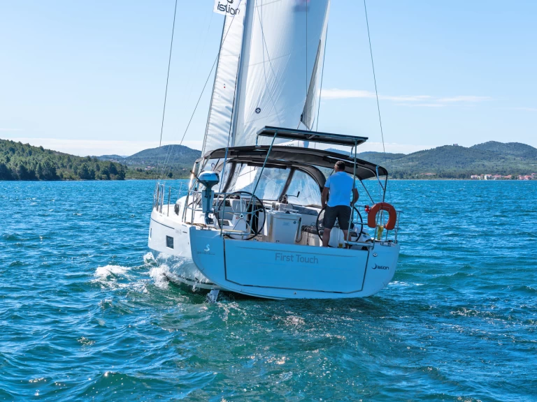 Bénéteau Oceanis 40.1 de alquiler a Skradin