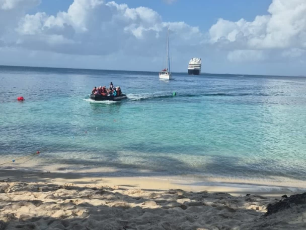 Alquiler Velero Jeanneau con o sin  título de navegación