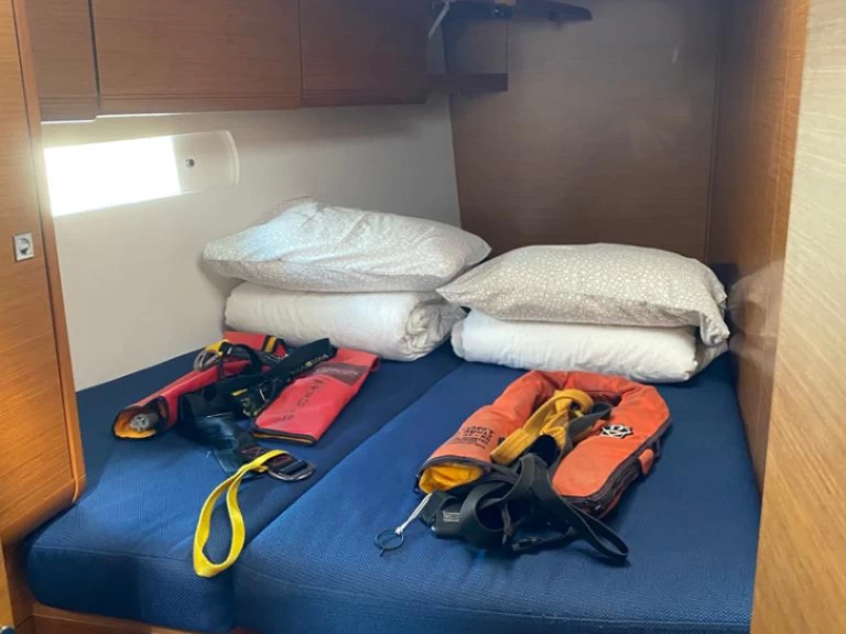 Alquiler de embarcaciones Jeanneau Sun Odyssey 519 enPalmeira en Samboat