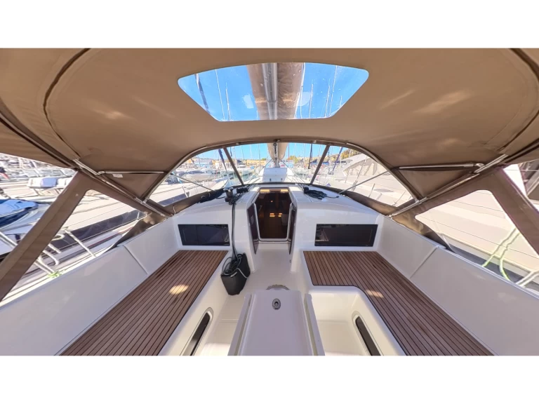 Alquiler de embarcaciones Jeanneau Sun Odyssey 490 enSanta Cruz de Tenerife en Samboat