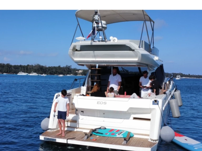 Ferretti 450 FLY de alquiler a La Napoule