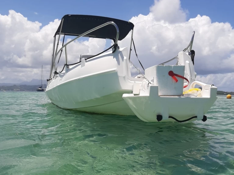 Whaly Whaly 500 de alquiler a Le François