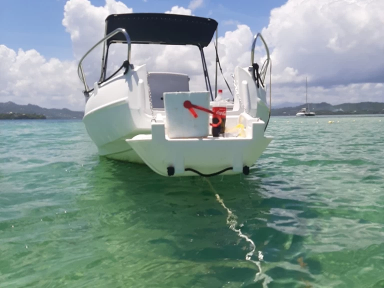 Alquiler de barcos Le François barato de Whaly 500