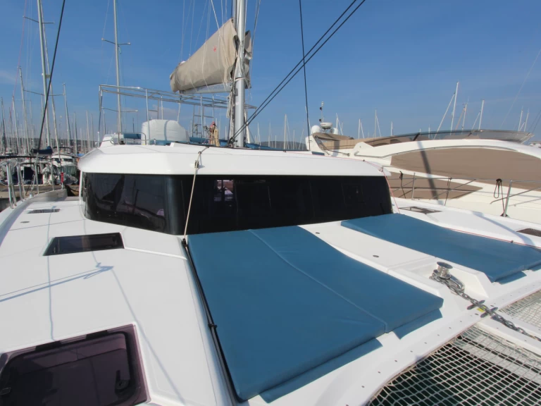 Alquiler de barcos Olbia barato de Dufour Catamarans 48 Sail