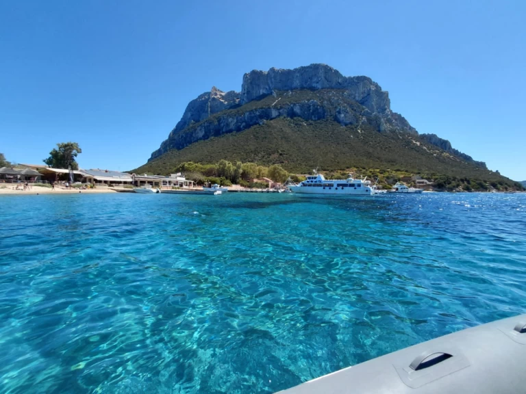 Alquiler de embarcaciones Bwa Sport 22 GTO enOlbia en Samboat