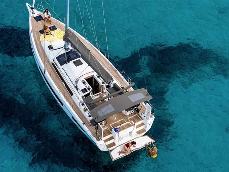 Alquiler Velero Dufour con o sin  título de navegación