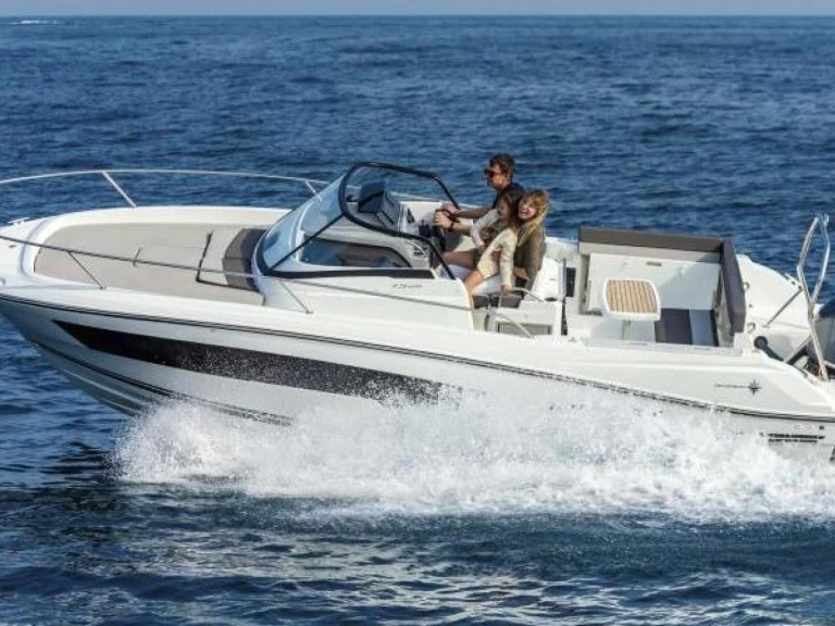 Alquiler de Bénéteau CAP CAMARAT 7,5 W.A en Arzon