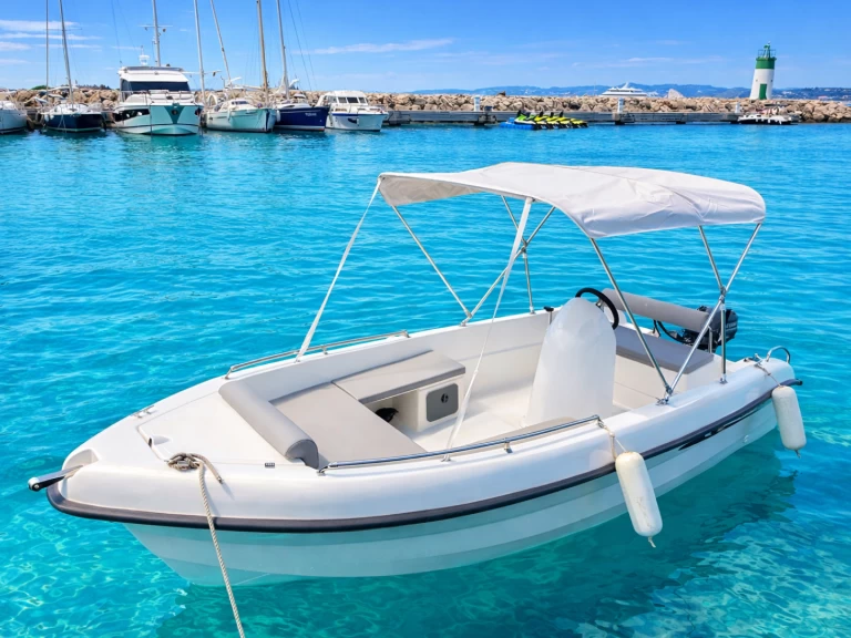 Alquiler Lancha Karel con o sin  título de navegación