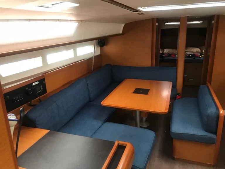 Alquiler de embarcaciones Jeanneau Sun Odyssey 519 enPalma de Mallorca en Samboat