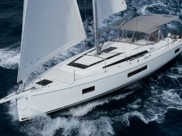 Alquiler de Velero, con o sin patrón Bénéteau Lefkáda