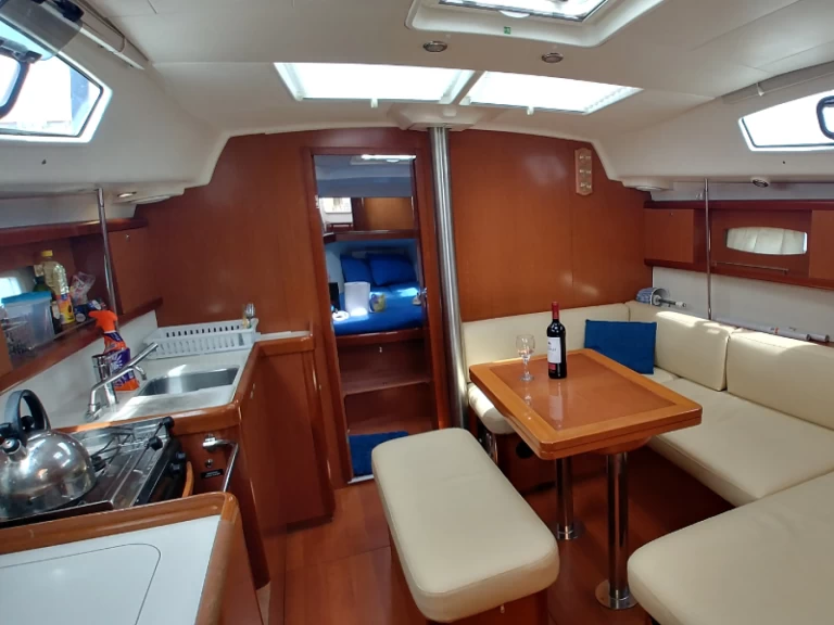 Alquiler de Bénéteau Oceanis 40 en Zante