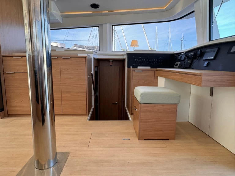Alquiler de Catamarán, con o sin patrón Bali Olbia