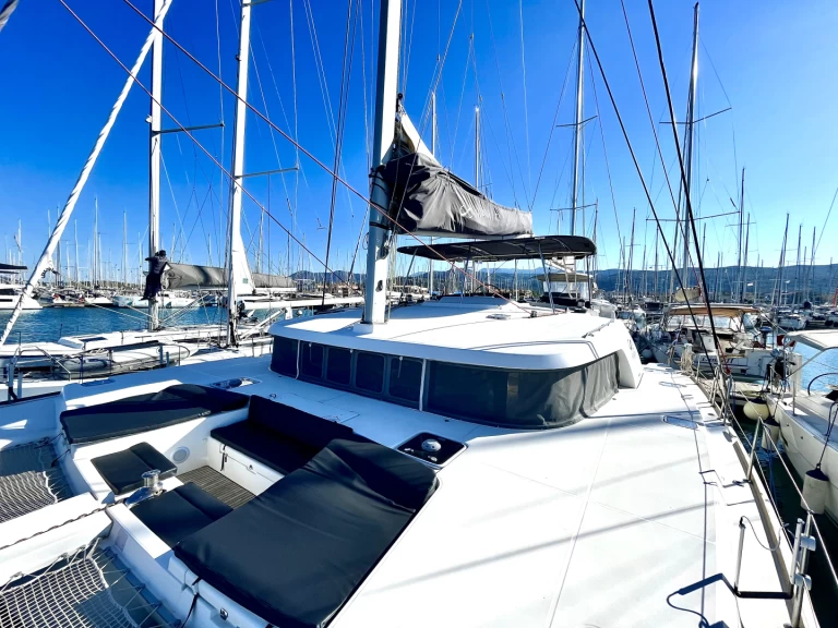 Alquiler Catamarán Lagoon con o sin  título de navegación