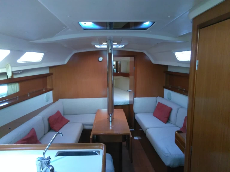 Alquiler Velero en Akhíllio - Bénéteau Oceanis 34