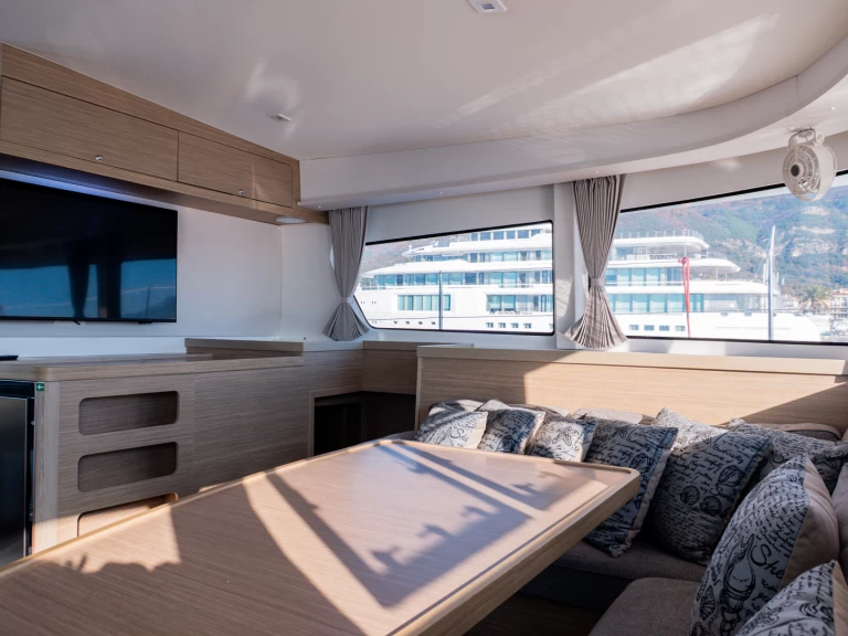 Alquiler de embarcaciones Lagoon Lagoon 42 enTivat en Samboat