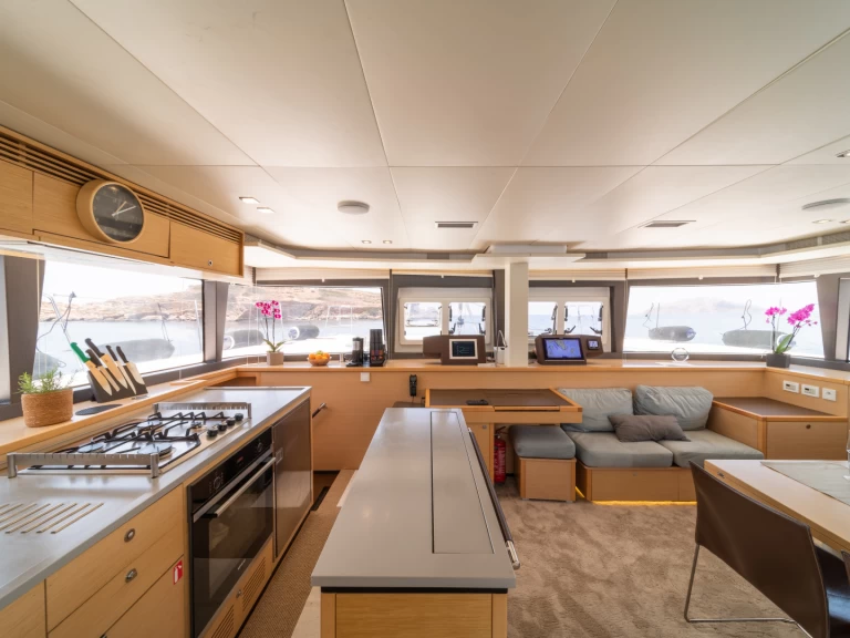 Alquiler Catamarán Lagoon con o sin  título de navegación