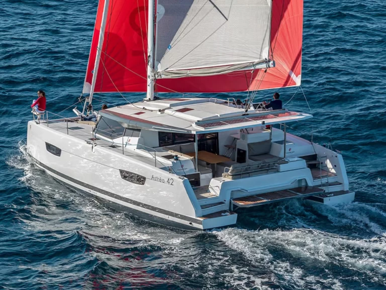 Alquiler Catamarán Fountaine Pajot con o sin  título de navegación