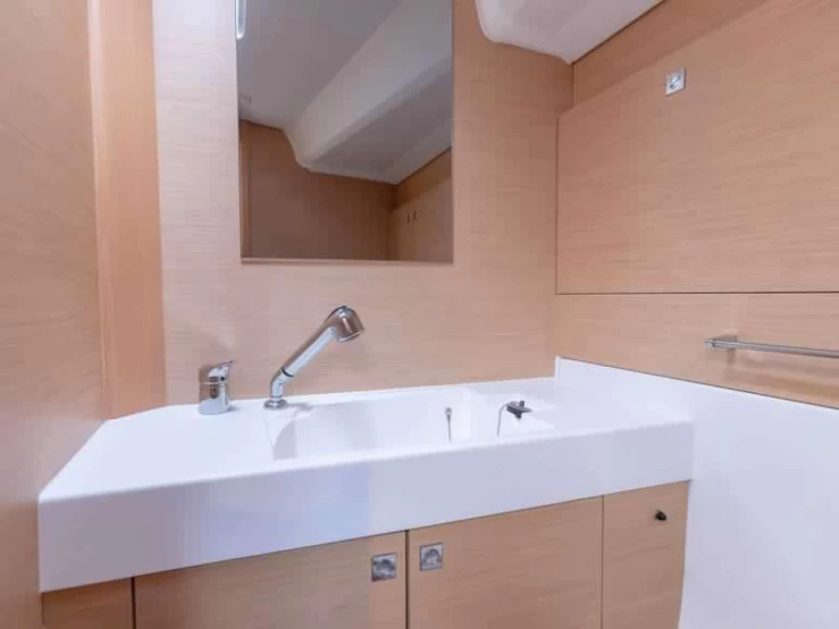 Velero para alquilar Pisticci al mejor precio