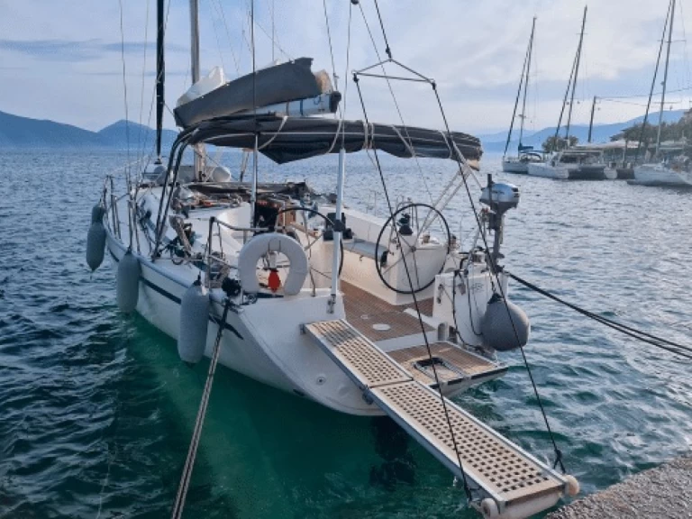 Bavaria Cruiser 40 de alquiler a Volos