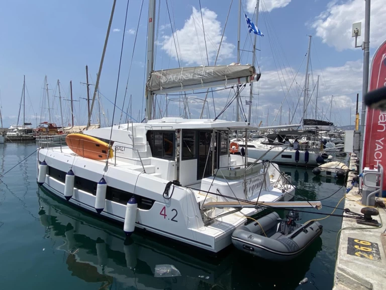 Alquiler de Catamarán, con o sin patrón Bali Nikiána