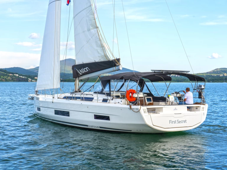Alquiler de embarcaciones Dufour Dufour 470 enSkradin en Samboat
