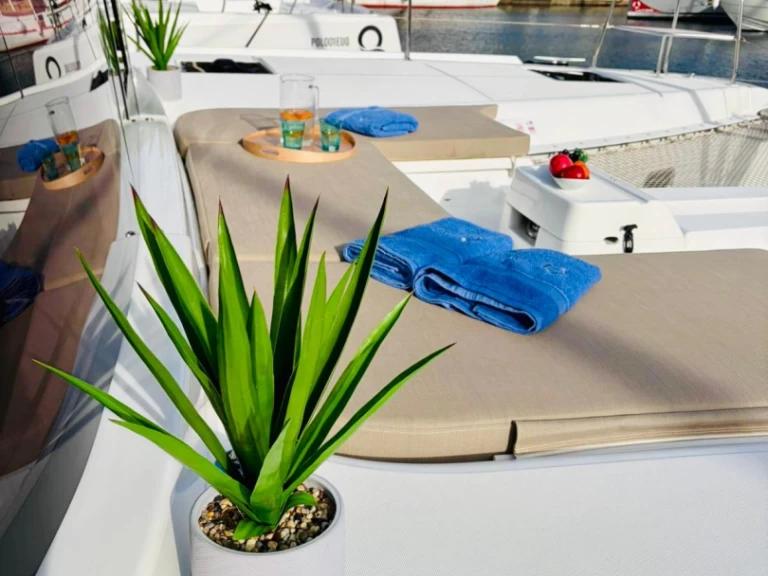 Alquiler de Catamarán, con o sin patrón Lagoon Primošten