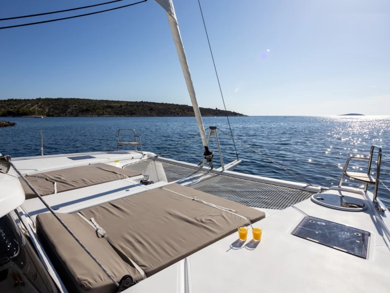 Dufour Dufour Catamarans 48 Sail de alquiler a Split