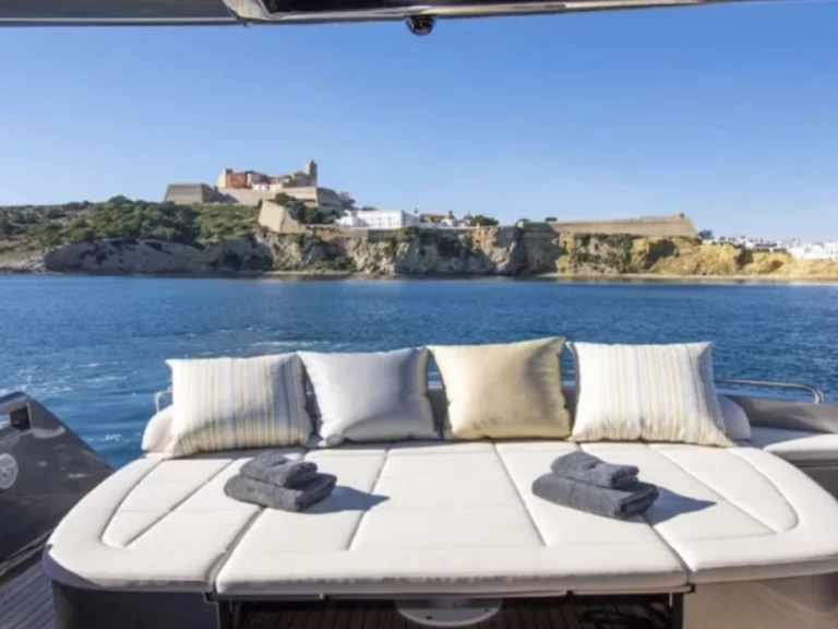 Alquiler de Pershing Pershing 62 en Ibiza (Ciudad)