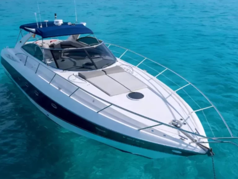 Alquiler de embarcaciones Sunseeker Camargue 50 enIbiza (Ciudad) en Samboat