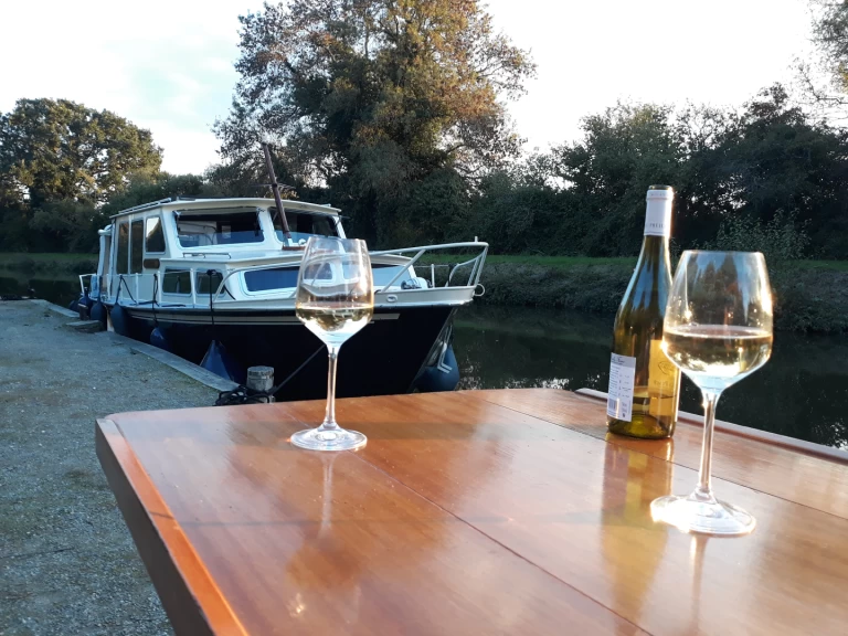 Alquiler de pikmeerkruiser 950 en Nort-sur-Erdre