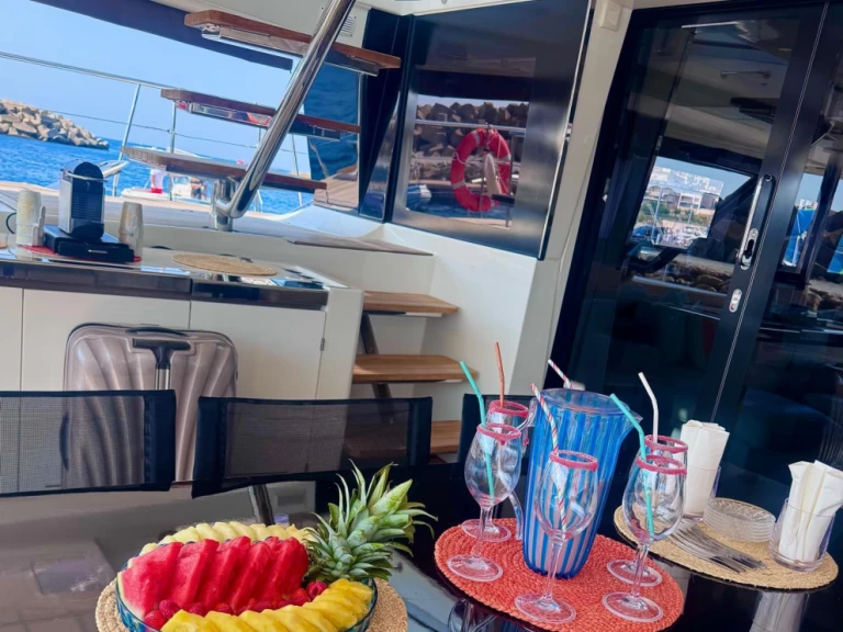 Alquiler de Catamarán, con o sin patrón Lagoon Barcelona