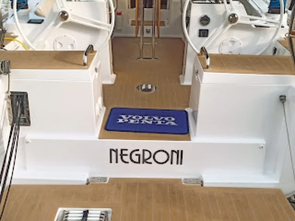 Alquiler Velero Elan con o sin  título de navegación