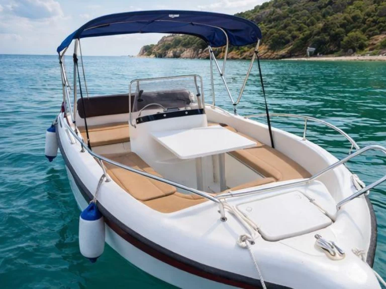 Alquiler Lancha Mareti con o sin  título de navegación