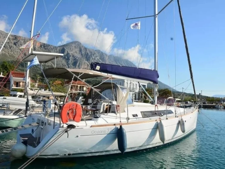 Alquiler de Bénéteau Oceanis 37 en Palero